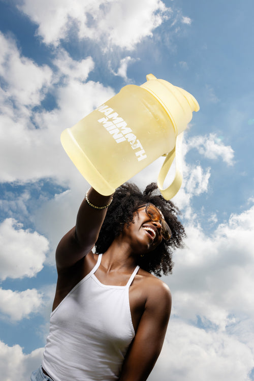 Mammoth Mini 1.5L water bottle in Lemonade - side view
