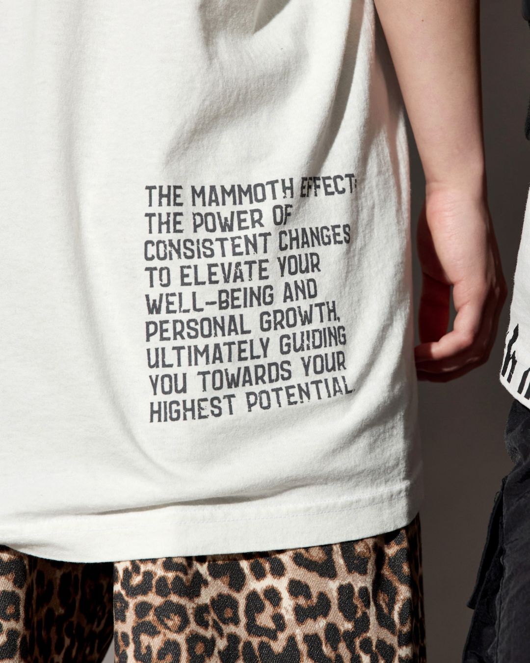 Mammoth Mug t-shirt in shirt - Off White - product image 3