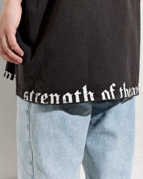 Mammoth Mug t-shirt in shirt - Vintage Black - back view